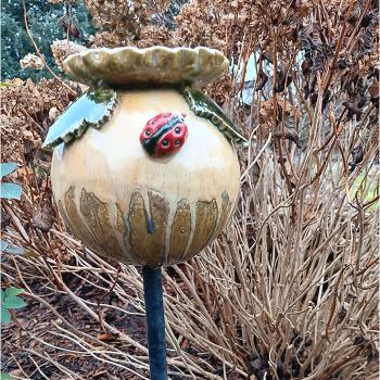 Preview: Rosenkugel mit Insektentränke - Gartendekoration - frostfest