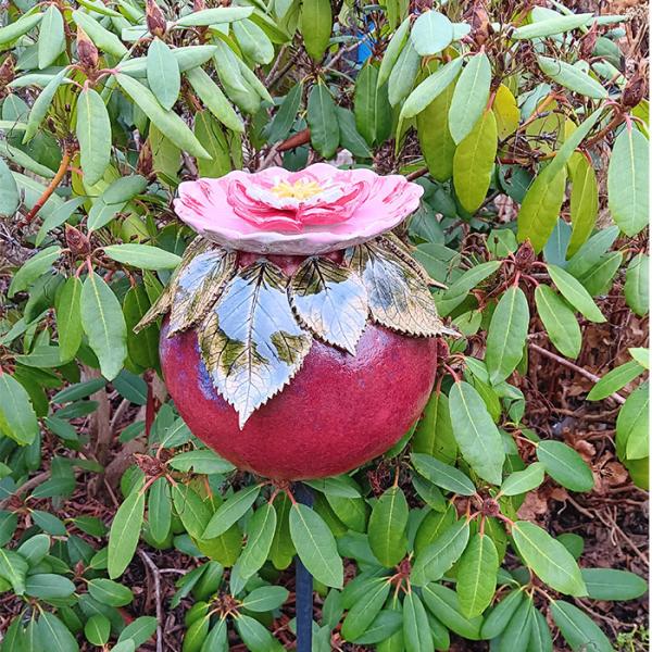 Rosenkugel mit Insektentränke - Gartendekoration - frostfest